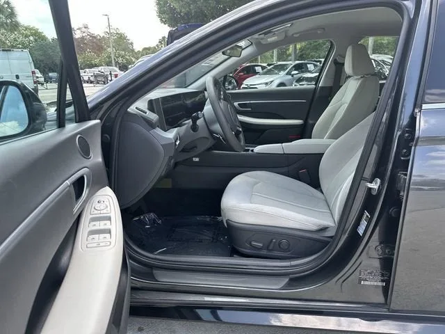 2025 Hyundai Sonata SEL photo 22