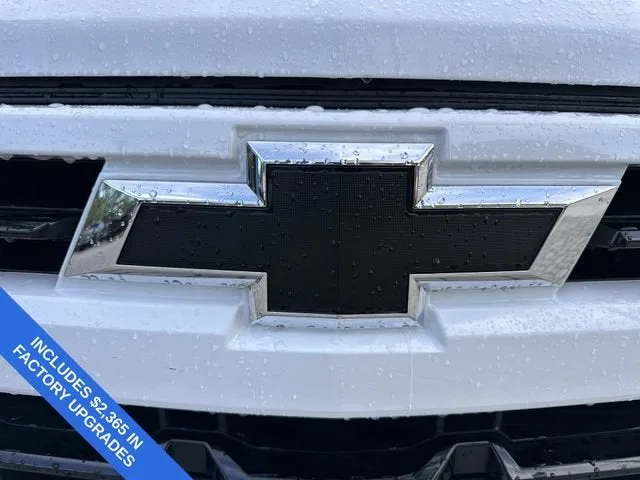 2023 Chevrolet Silverado 1500 RST photo 10
