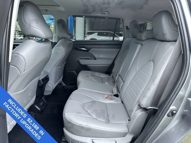 2025 Toyota Highlander LE photo 27