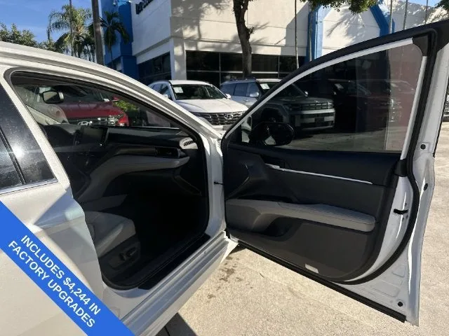 2023 Toyota Camry XSE photo 23
