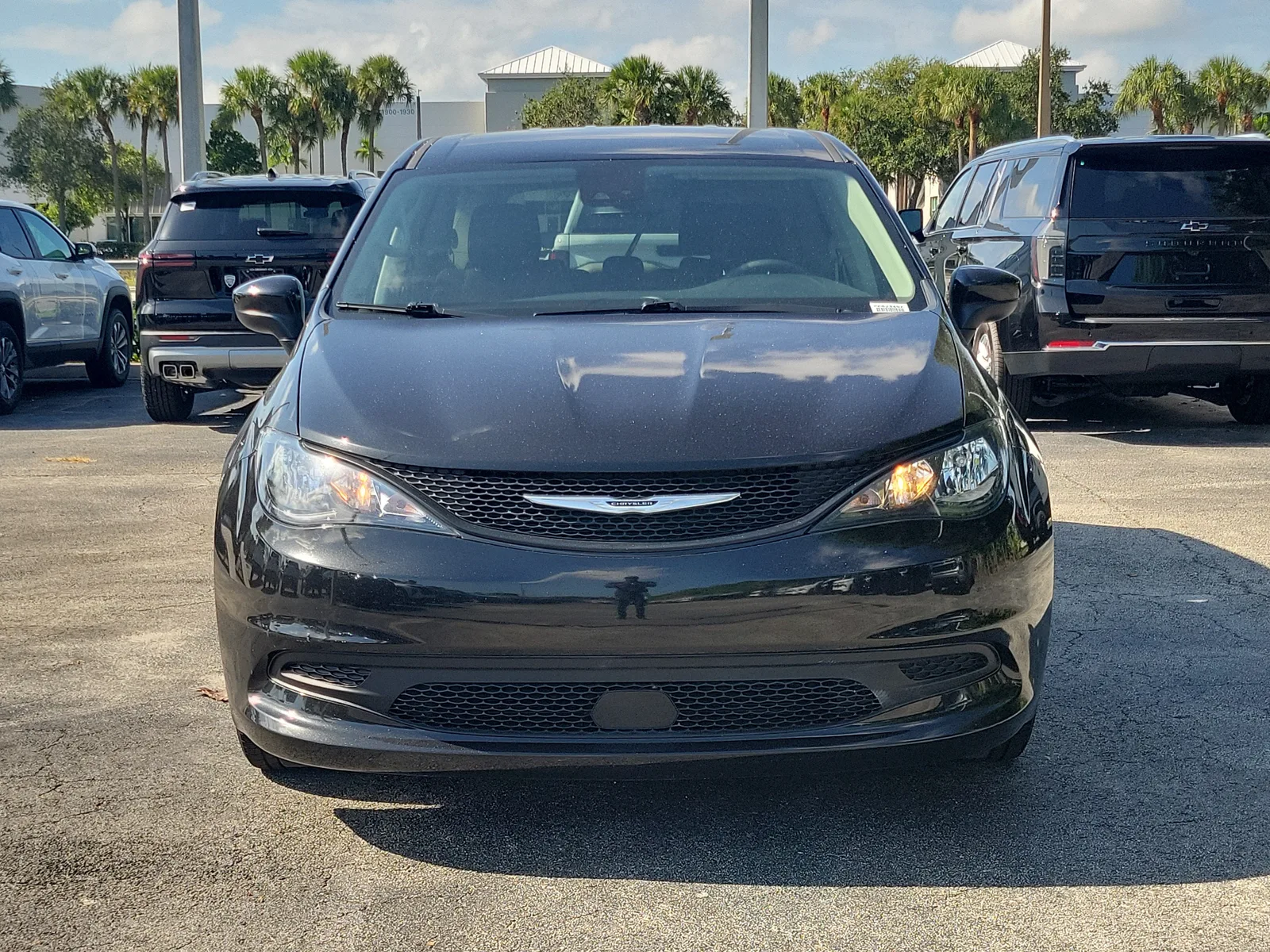 2023 Chrysler Voyager LX photo 8