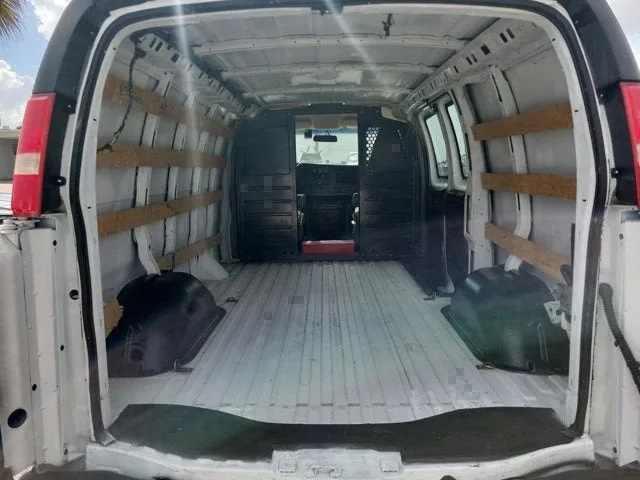 2020 GMC Savana Cargo 2500 RWD 2500 135" photo 11