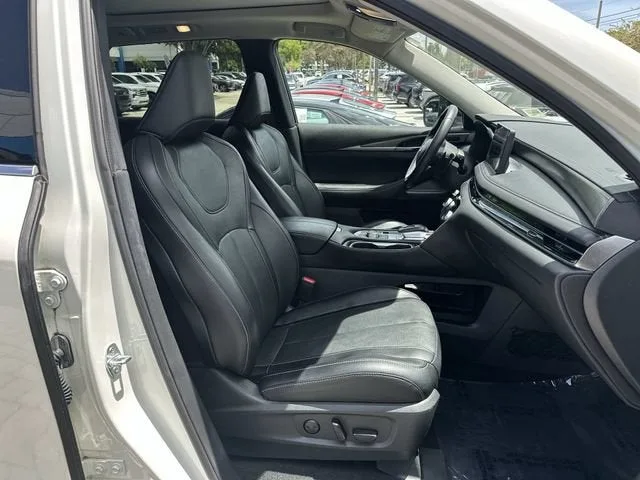 2023 INFINITI QX60 LUXE photo 29