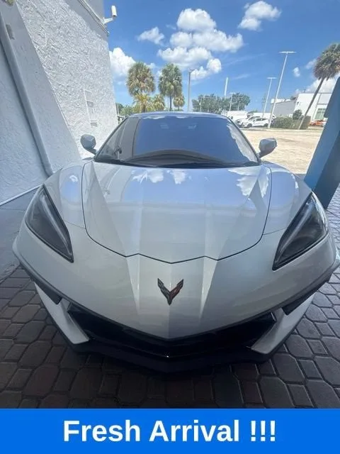 2020 Chevrolet Corvette Stingray 3LT photo 2