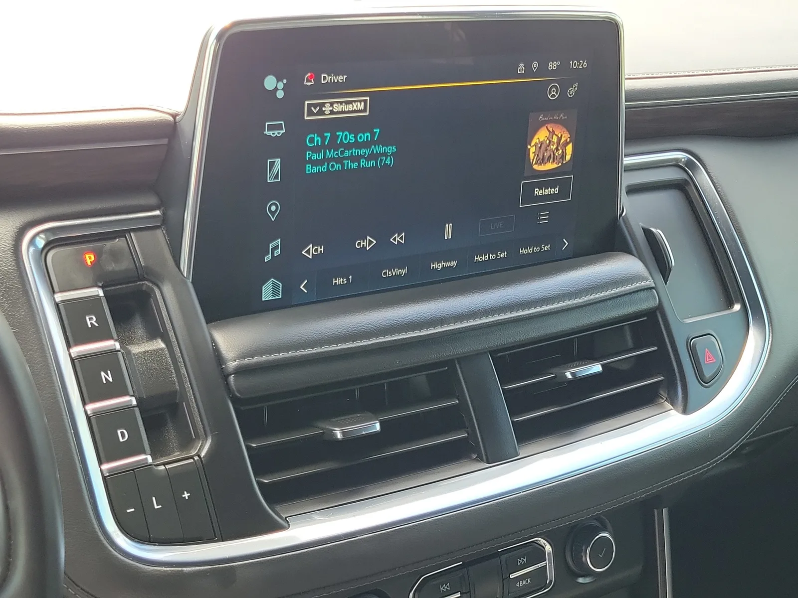 2024 Chevrolet Suburban LT photo 29
