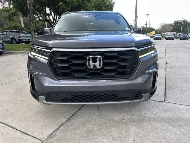 2025 Honda Pilot EX-L photo 19