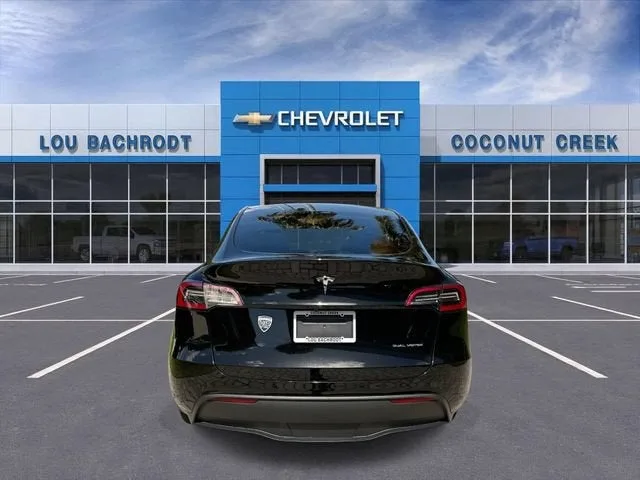 2023 Tesla Model Y Long Range photo 7
