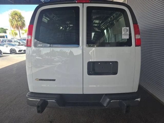 2025 Chevrolet Express Cargo WT photo 5