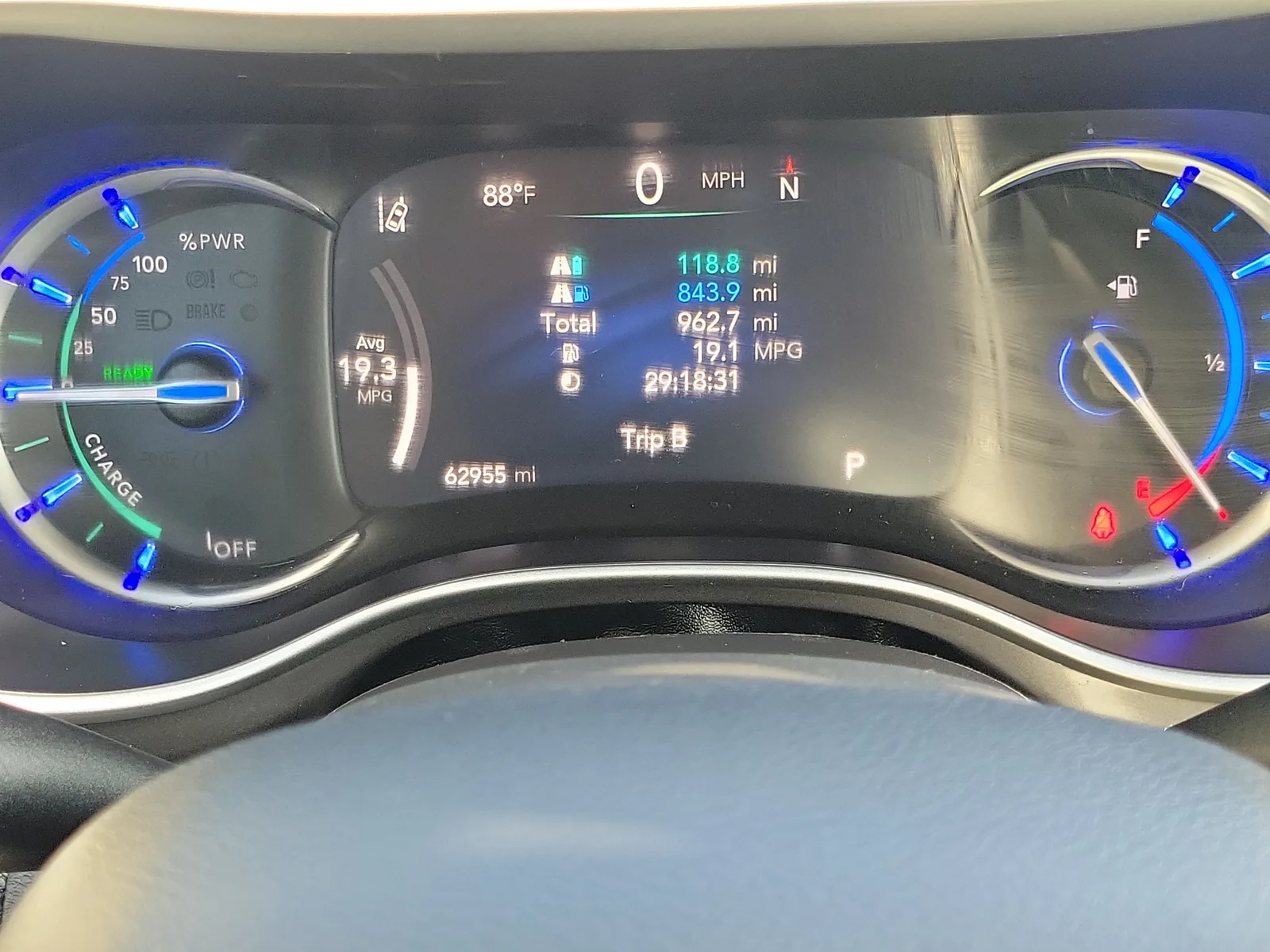 2024 Chrysler Pacifica Hybrid Select photo 24