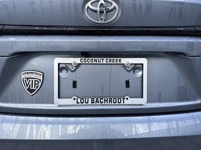 2023 Toyota Corolla LE photo 13