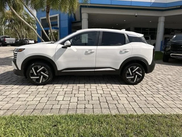 2025 Nissan Kicks SV photo 31