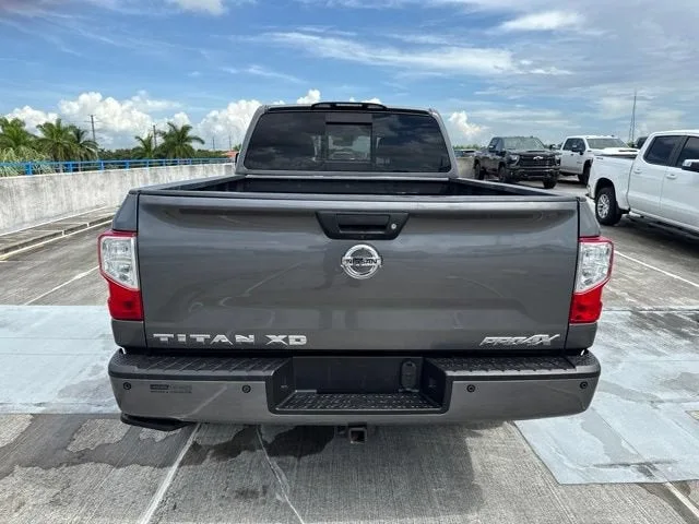 2019 Nissan Titan XD PRO-4X photo 17