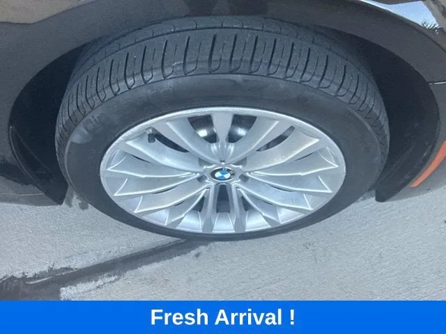 2023 BMW 5 Series 530i xDrive photo 22