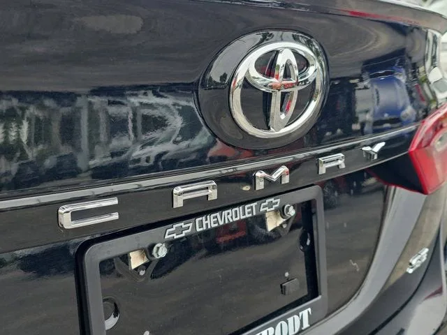 2023 Toyota Camry SE photo 9