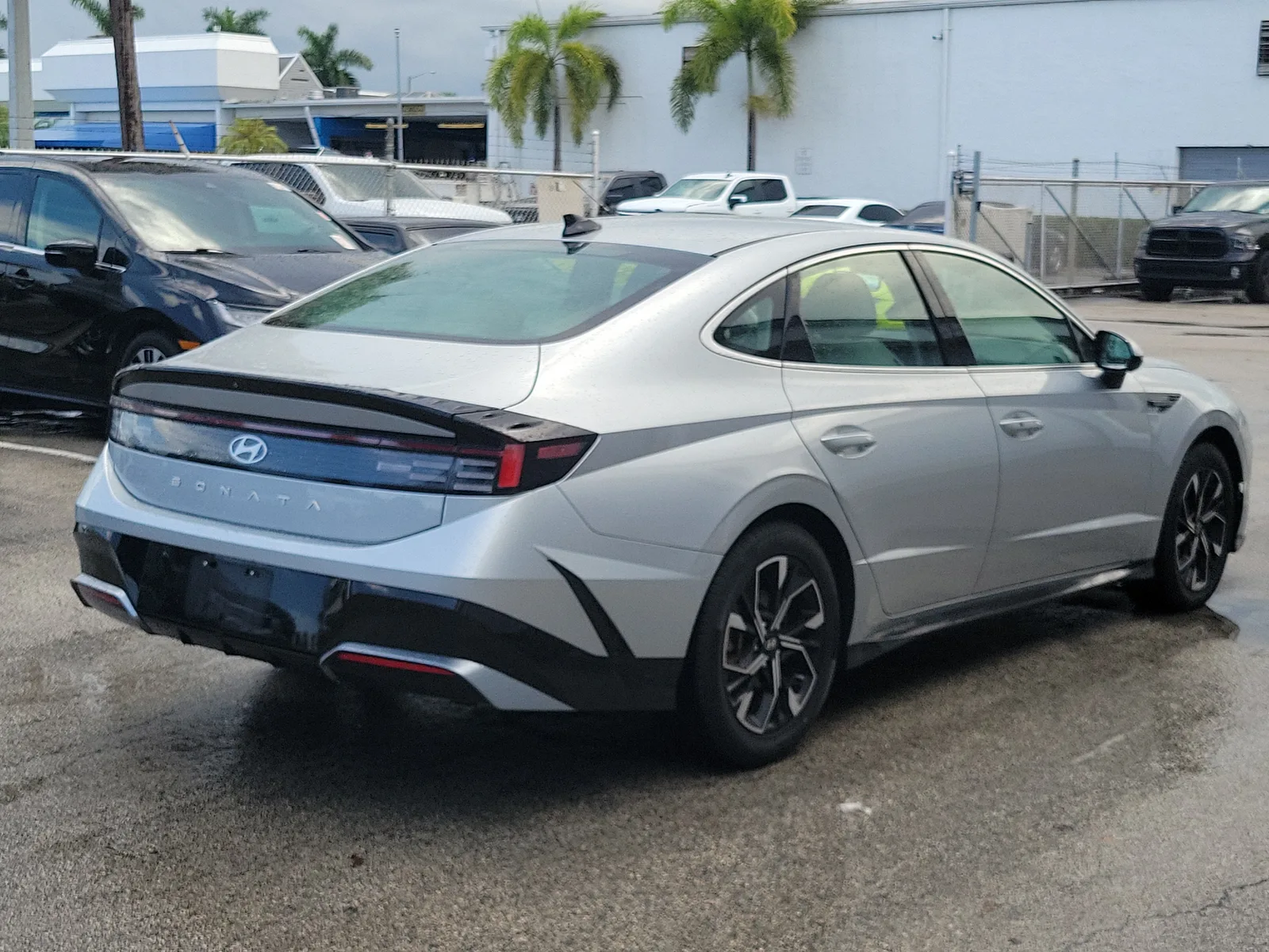 2025 Hyundai Sonata SEL photo 5