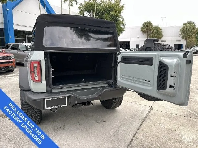 2023 Ford Bronco Base photo 28