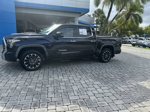 2022 Toyota Tundra 4WD Limited photo 32