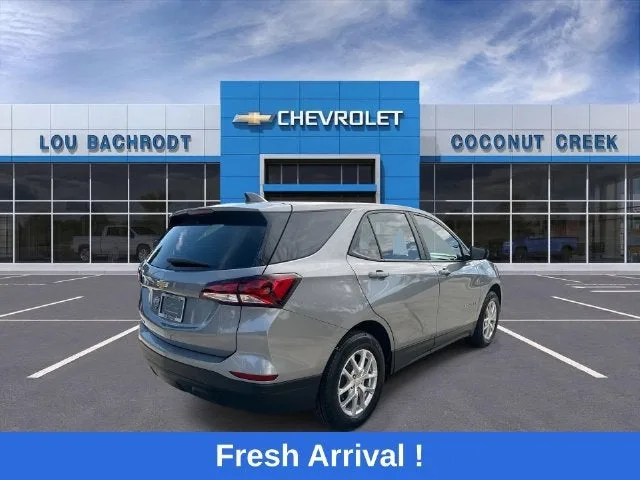 2024 Chevrolet Equinox LS photo 8