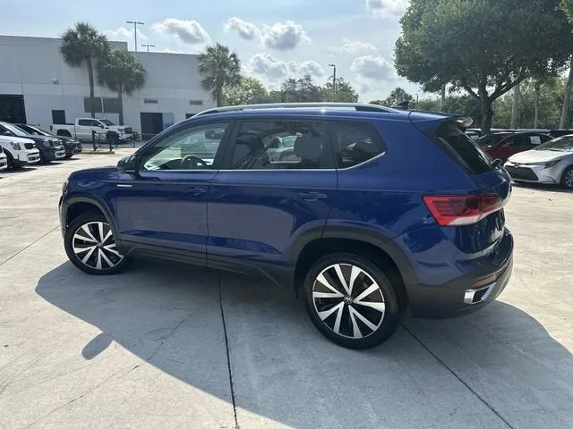 2024 Volkswagen Taos SE photo 21