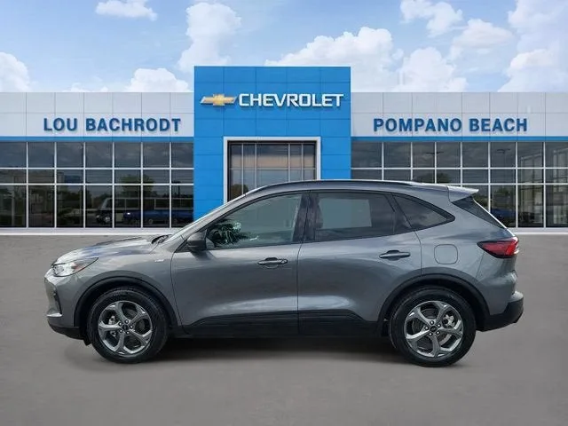 2025 Ford Escape ST-Line photo 3