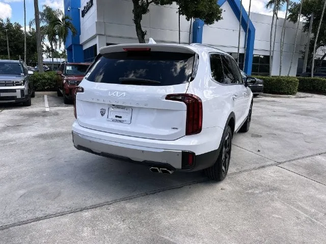 2023 Kia Telluride S photo 37
