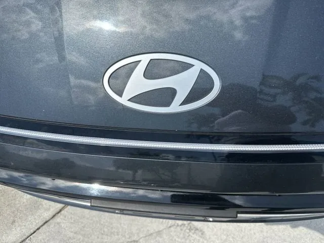 2025 Hyundai Sonata SEL photo 10