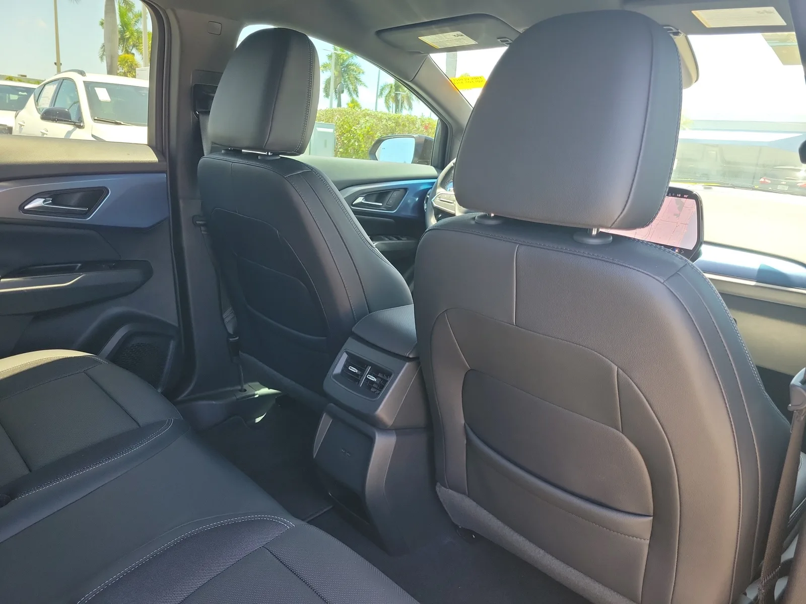 2024 Chevrolet Equinox EV 2LT photo 6