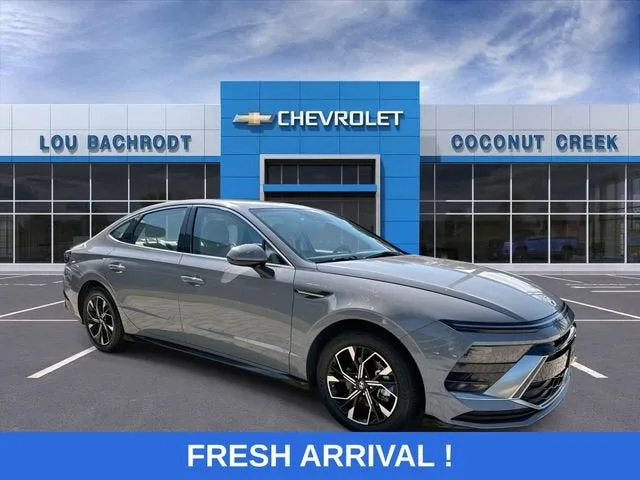2024 Hyundai Sonata SEL photo 2