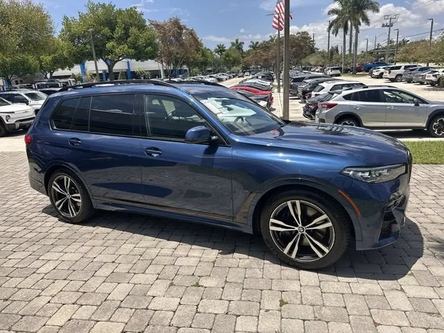 2021 BMW X7 xDrive40i photo 18
