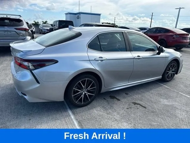 2023 Toyota Camry SE photo 16