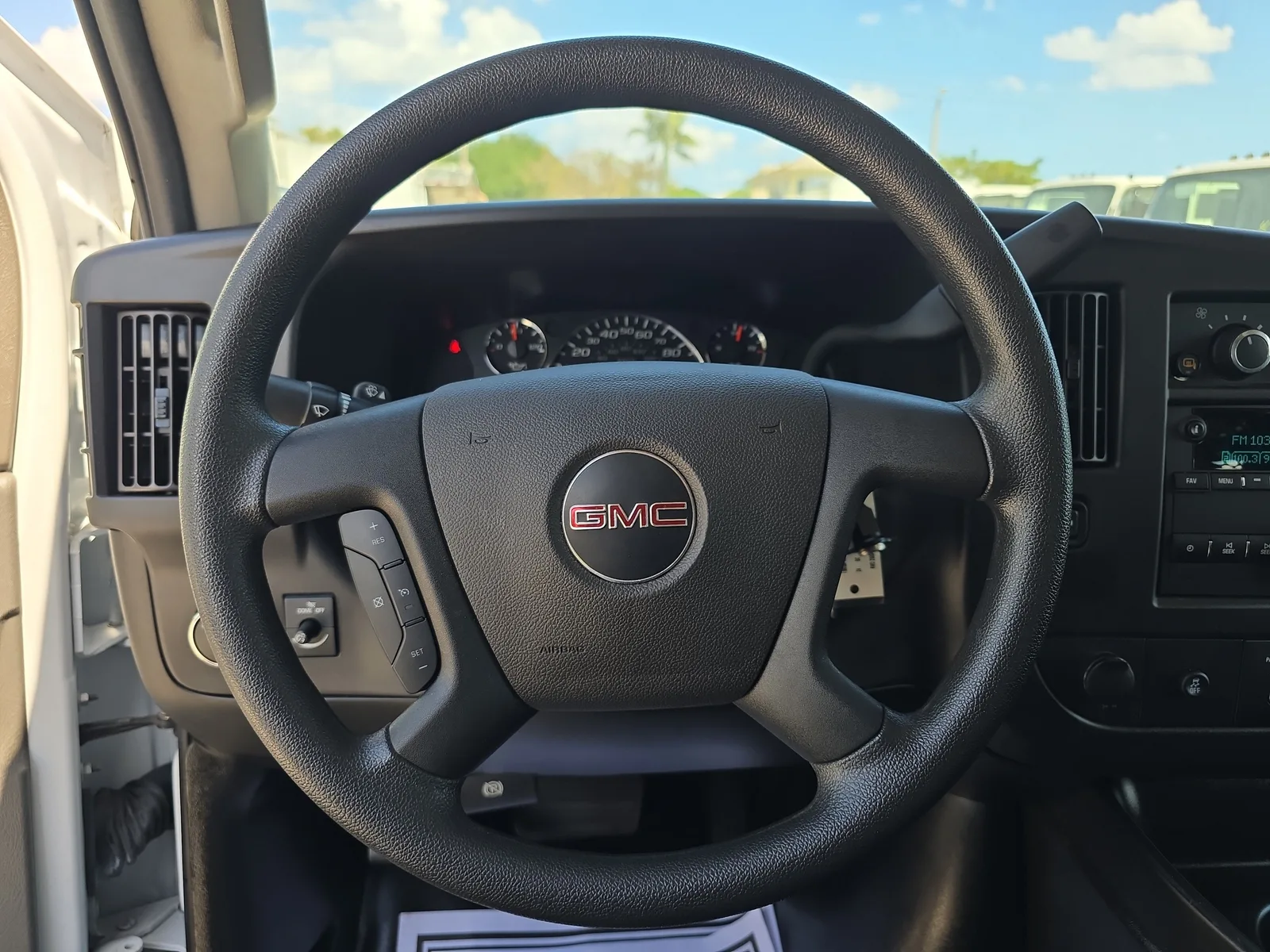 2024 GMC Savana Cargo 2500 Work Van photo 26
