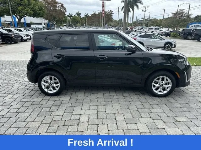 2024 Kia Soul LX photo 14