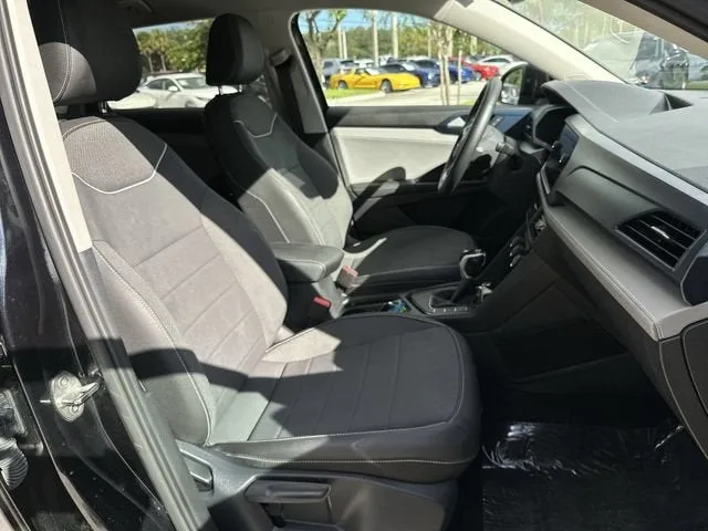 2024 Volkswagen Taos SE photo 28