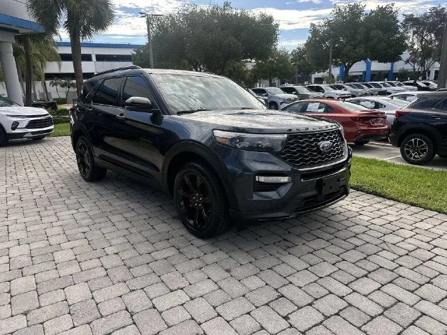 2023 Ford Explorer ST photo 16