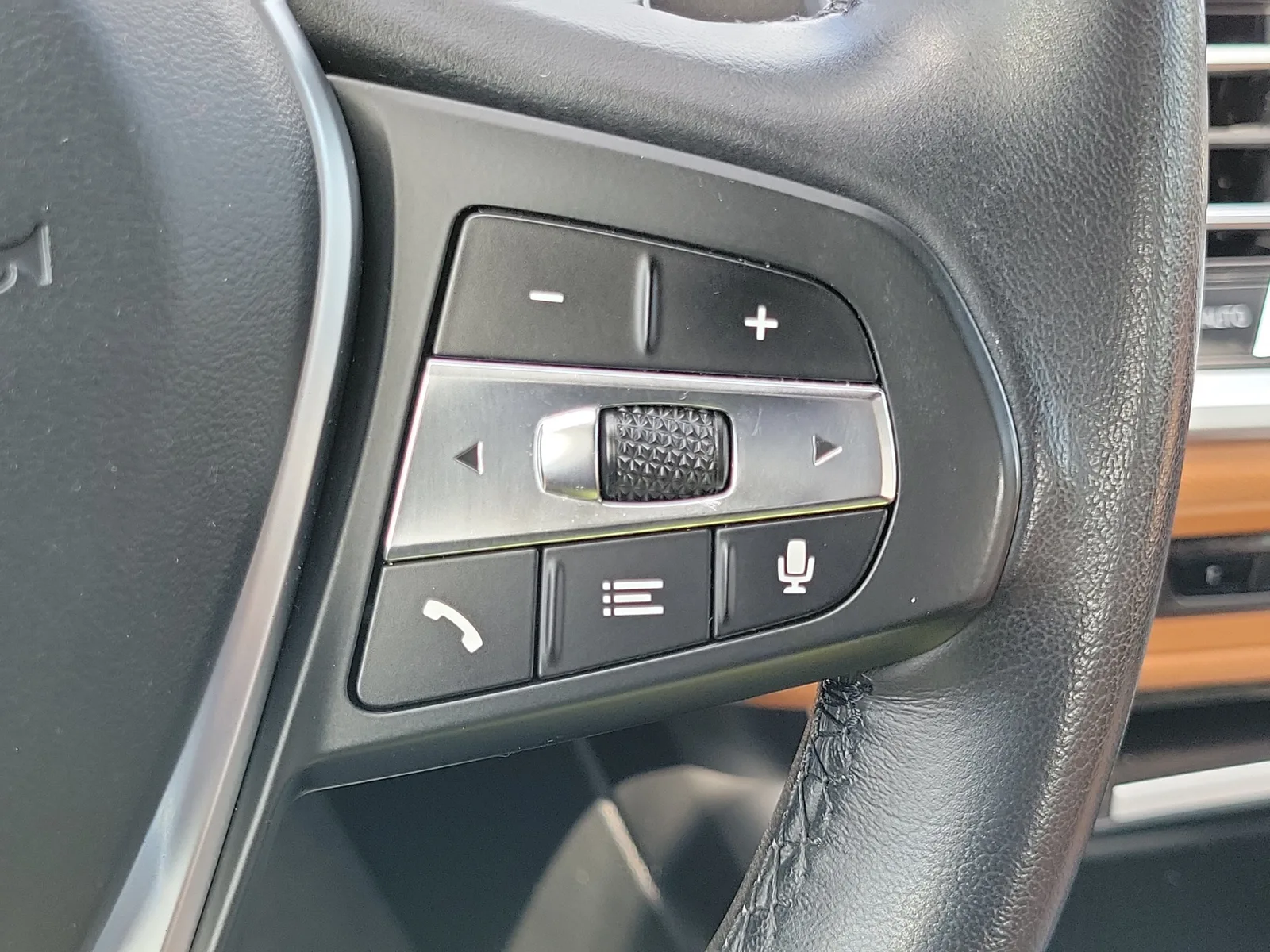 2020 BMW 3 Series 330i photo 27