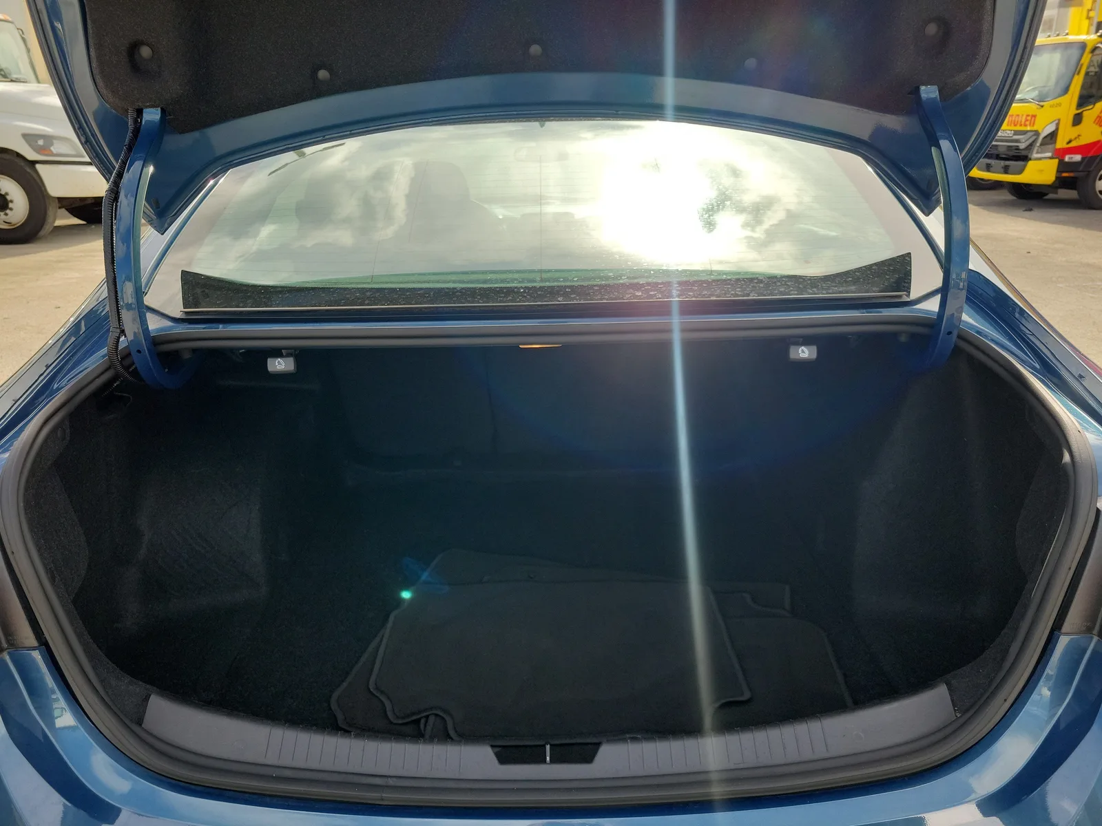 2025 Chevrolet Malibu 1LT photo 13