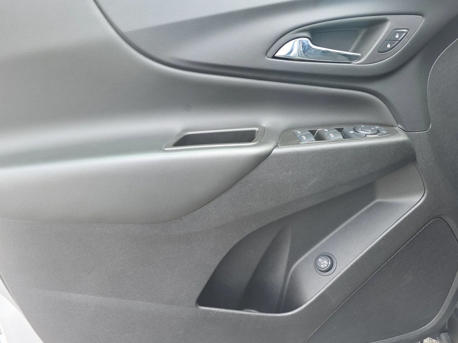 2024 Chevrolet Equinox LT photo 21