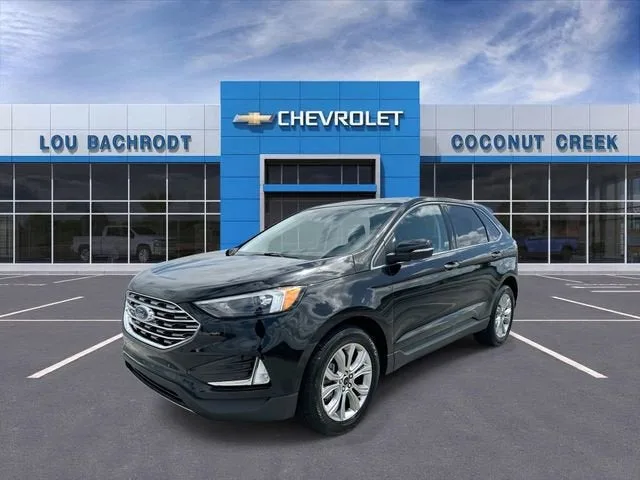 2024 Ford Edge Titanium photo 4