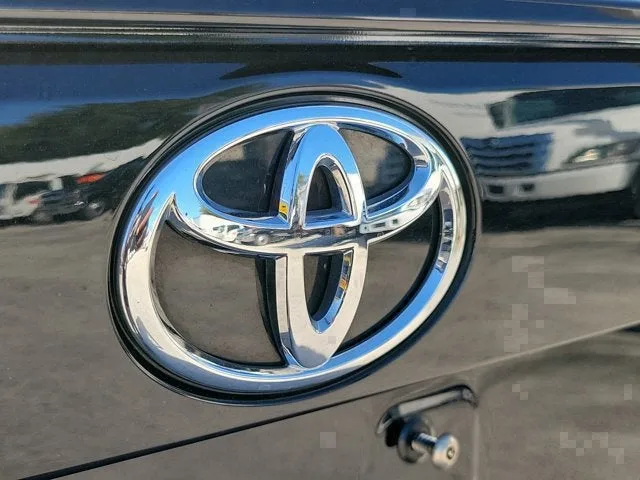 2024 Toyota RAV4 Adventure photo 10