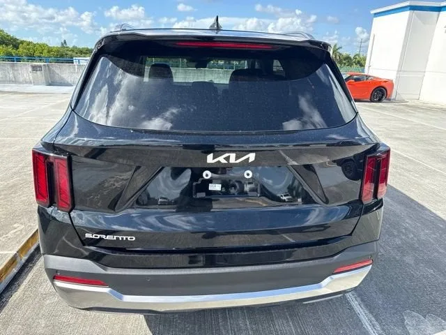 2026 Kia Sorento S photo 19
