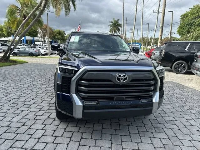 2022 Toyota Tundra 4WD Limited photo 18