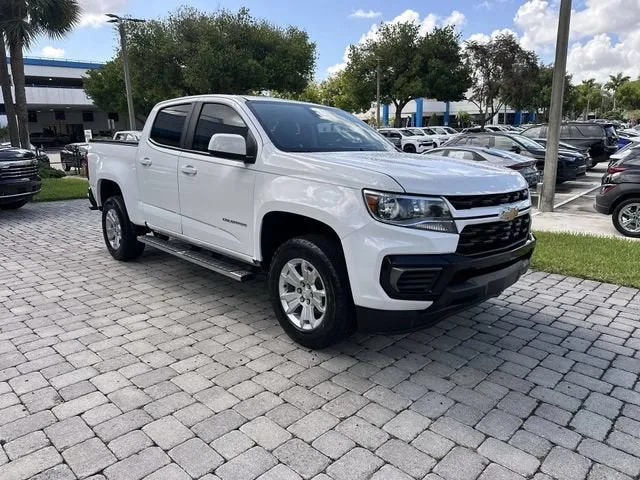 2022 Chevrolet Colorado 2WD LT photo 16