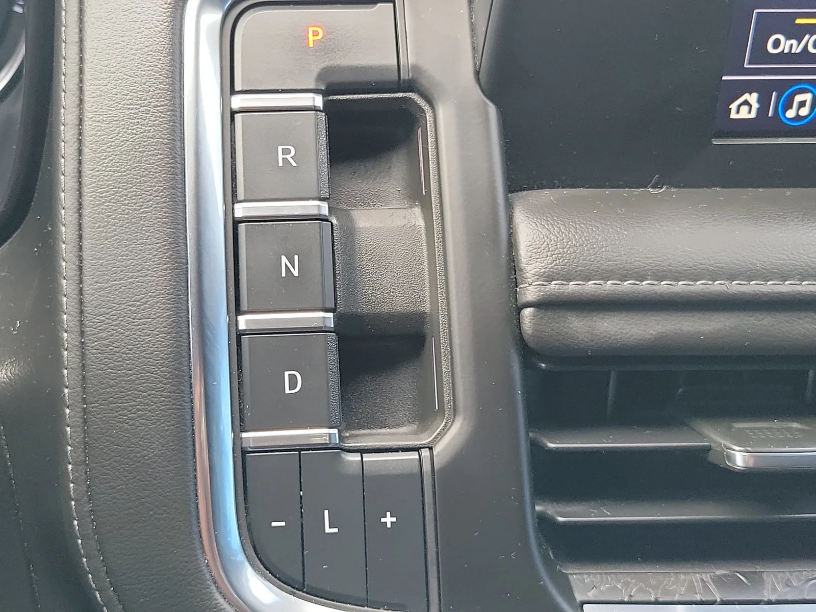 2023 Chevrolet Tahoe LS photo 32