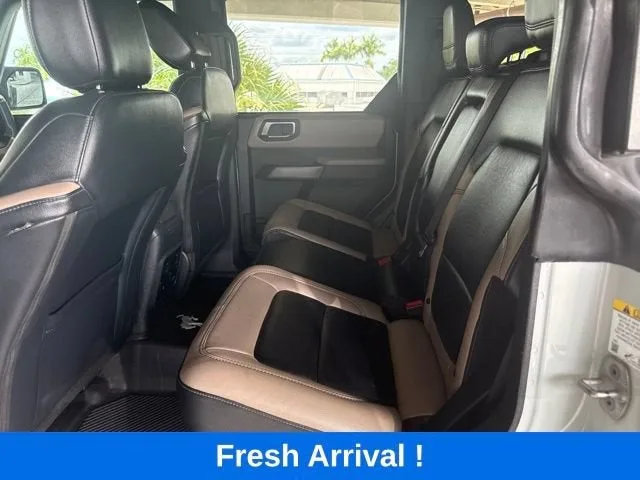 2023 Ford Bronco Base photo 3