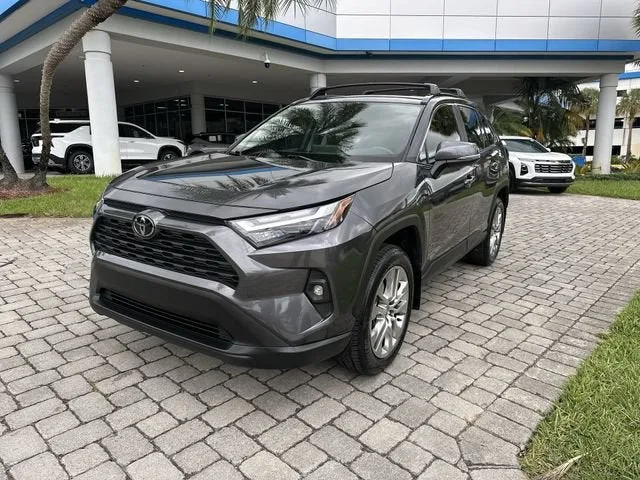 2024 Toyota RAV4 XLE Premium photo 20