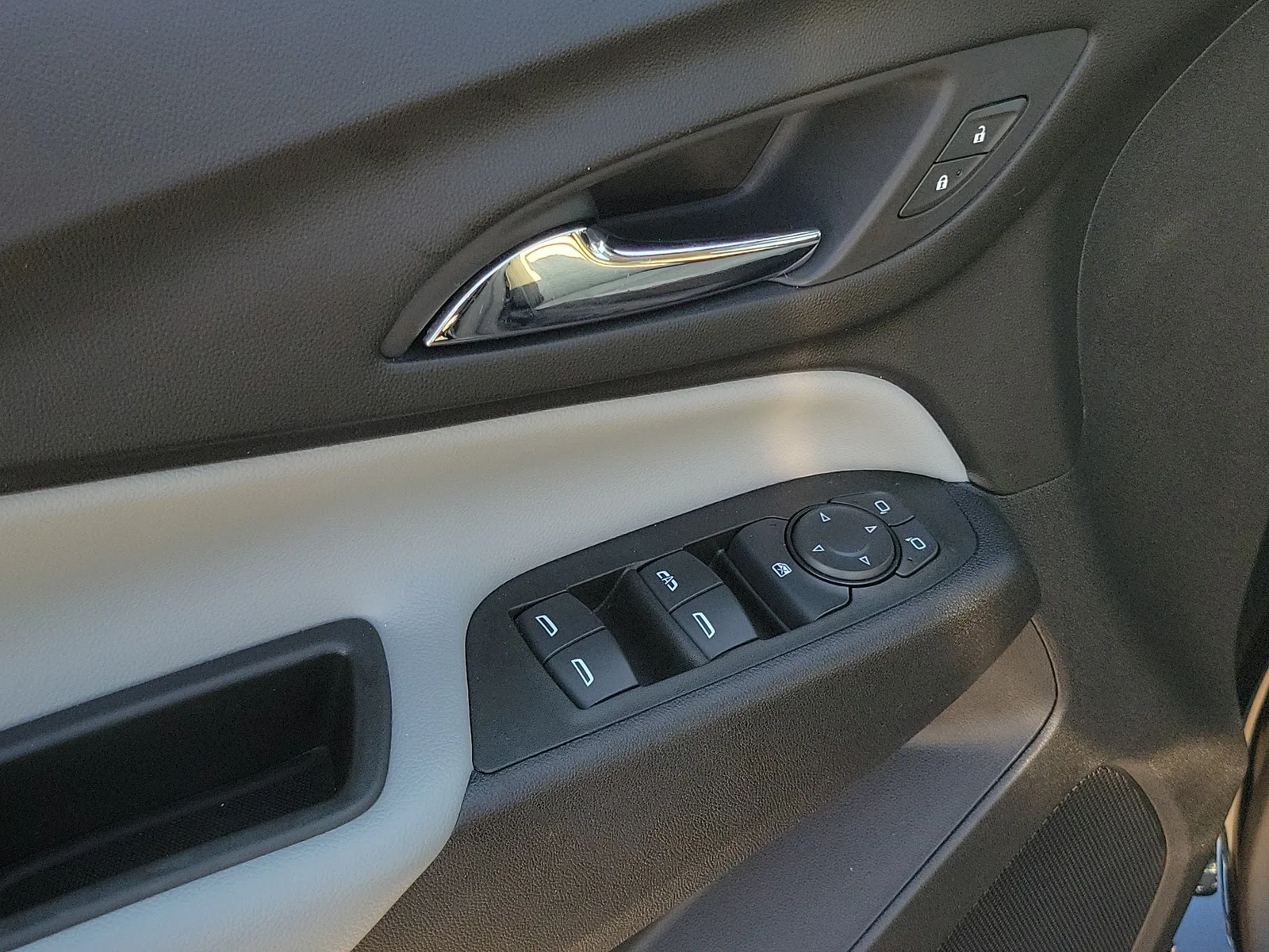 2022 Chevrolet Equinox LT photo 17