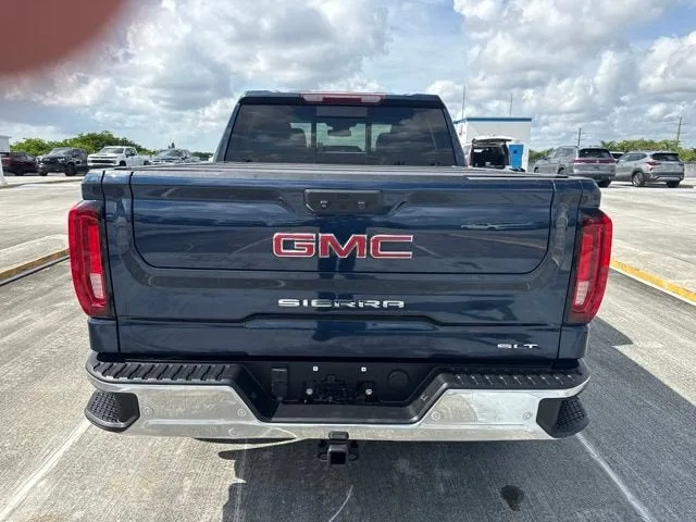 2022 GMC Sierra 1500 SLT photo 16