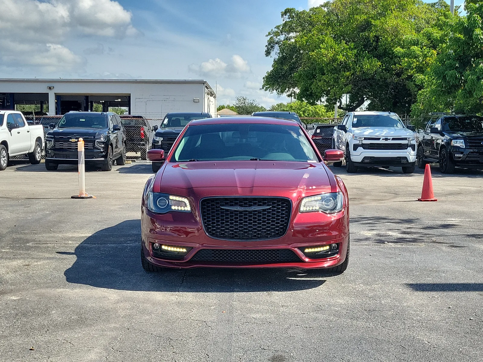 2021 Chrysler 300 Touring L photo 8