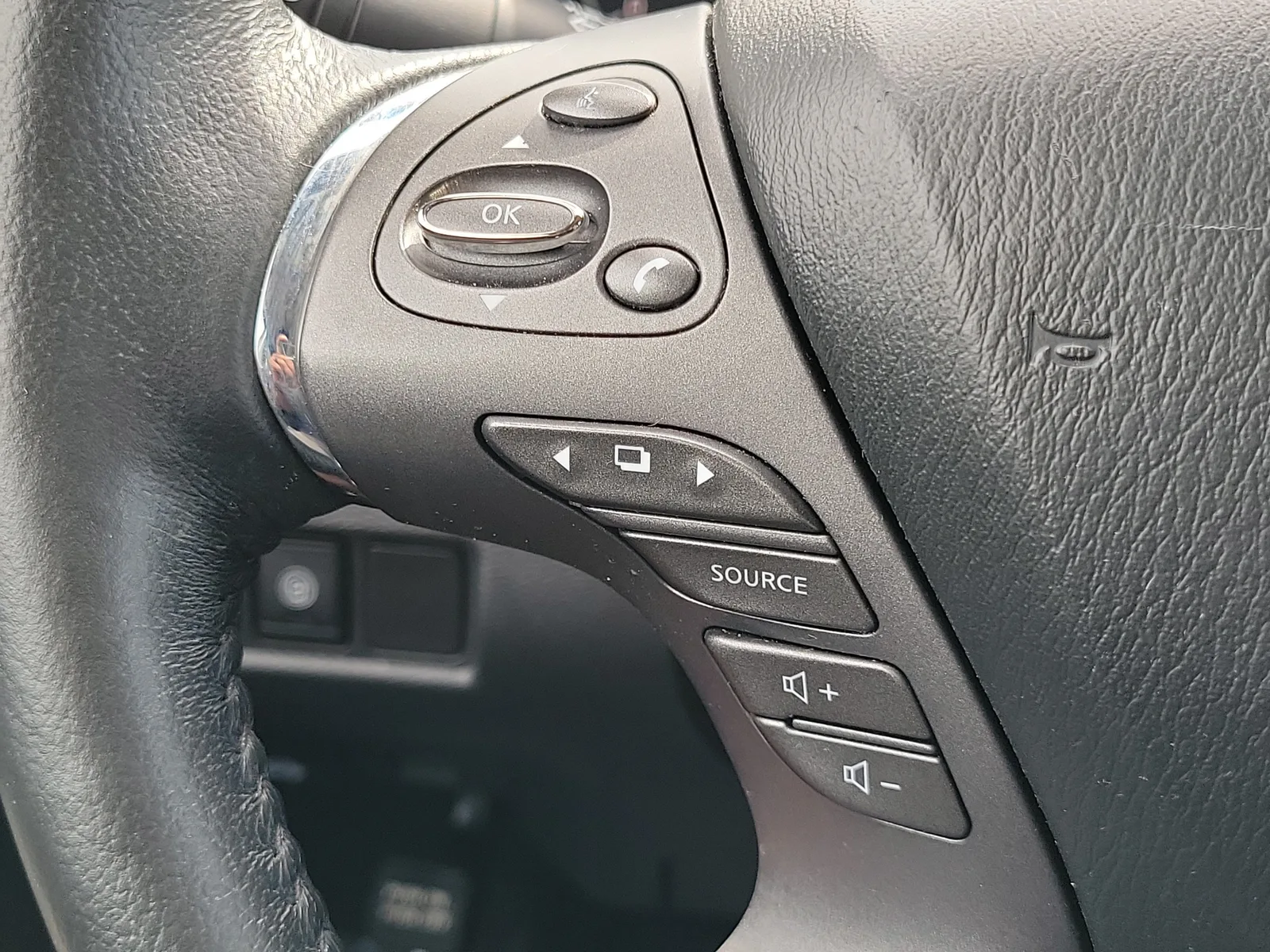 2021 Nissan Murano SV photo 28