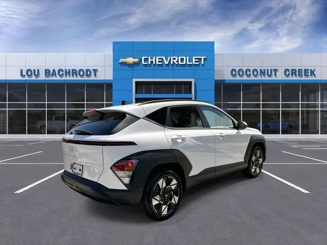 2025 Hyundai Kona SEL photo 8